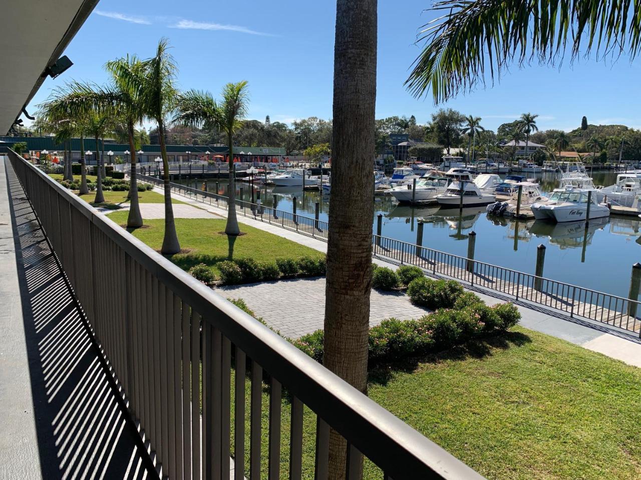 Отель Ramada By Wyndham Sarasota Waterfront South Bradenton Экстерьер фото